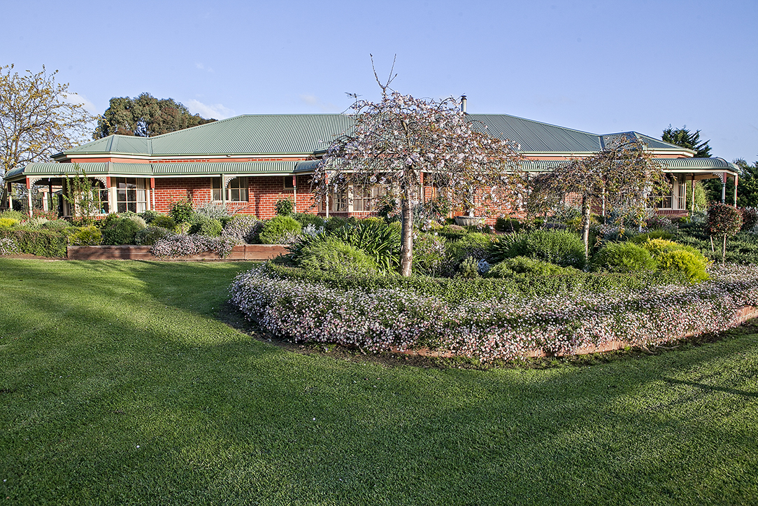 50 RYAN ROAD PAKENHAM VICTORIA Horse Property